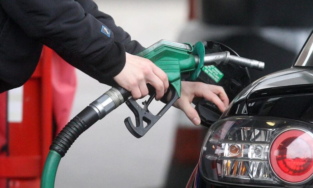 Shtrenjtohet nafta në Kosovë