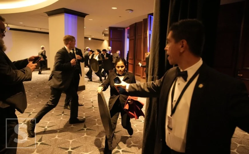  Në dysheme  në dysheme   si u shndërrua darka gala e Shtëpisë së Bardhë në kaos