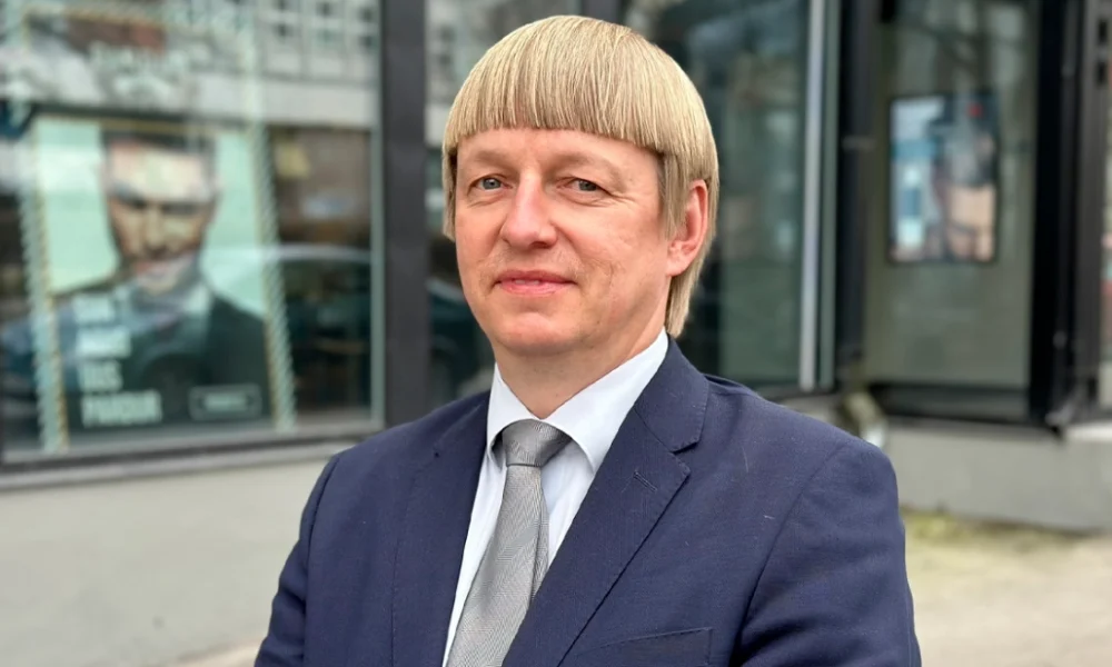 Një sivëlla europian i ish deputetit jetëshkurtër shqiptar