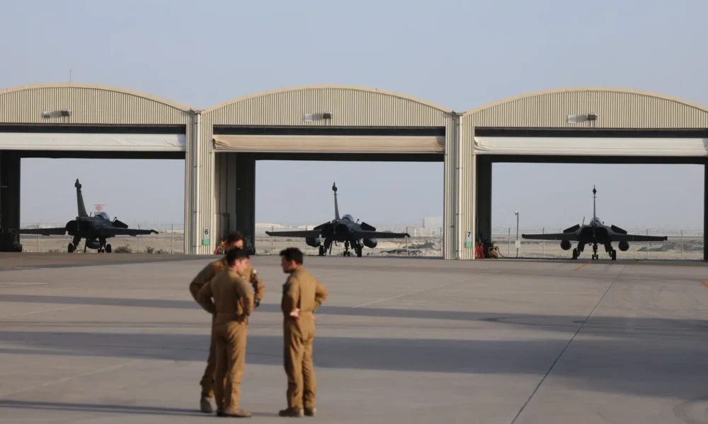 Thirrje në Emirate për mbylljen e bazave amerikane në vend