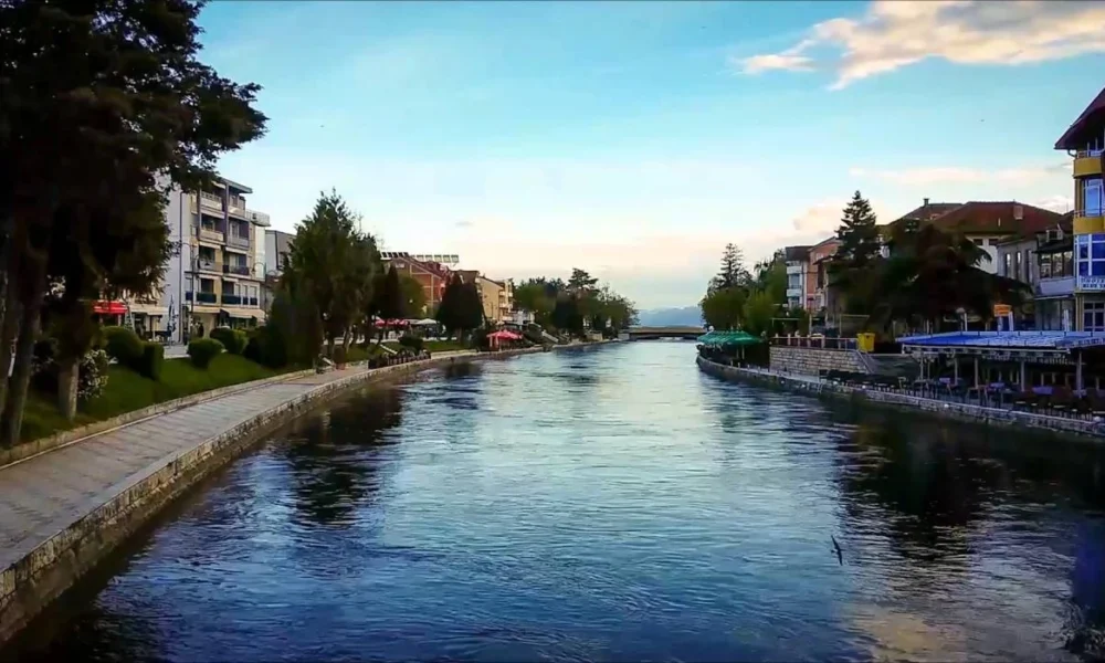 Sezoni turistik në Strugë me çmime të reja parkimi
