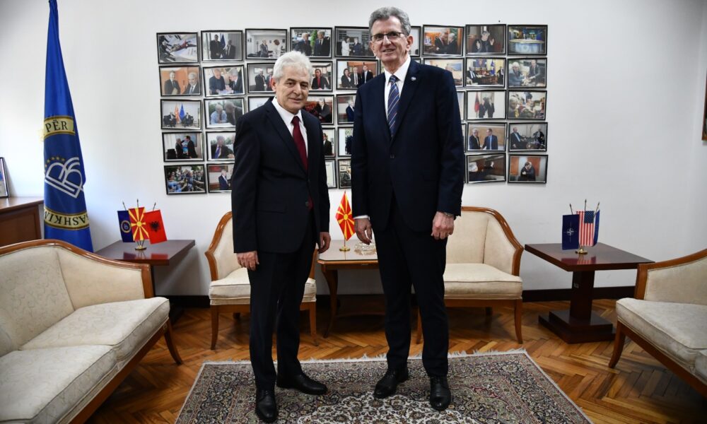 Ahmeti takon Nikollë Camajn  Mesazh për bashkëpunim rajonal dhe integrim evropian