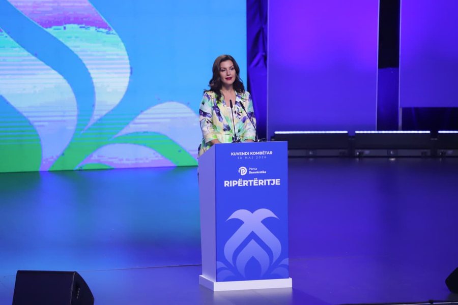 pd-miraton-rezoluten-denoncim-i-farses-se-11-majit-bashkim-i-opozites-per-permbysjen-e-autokracise