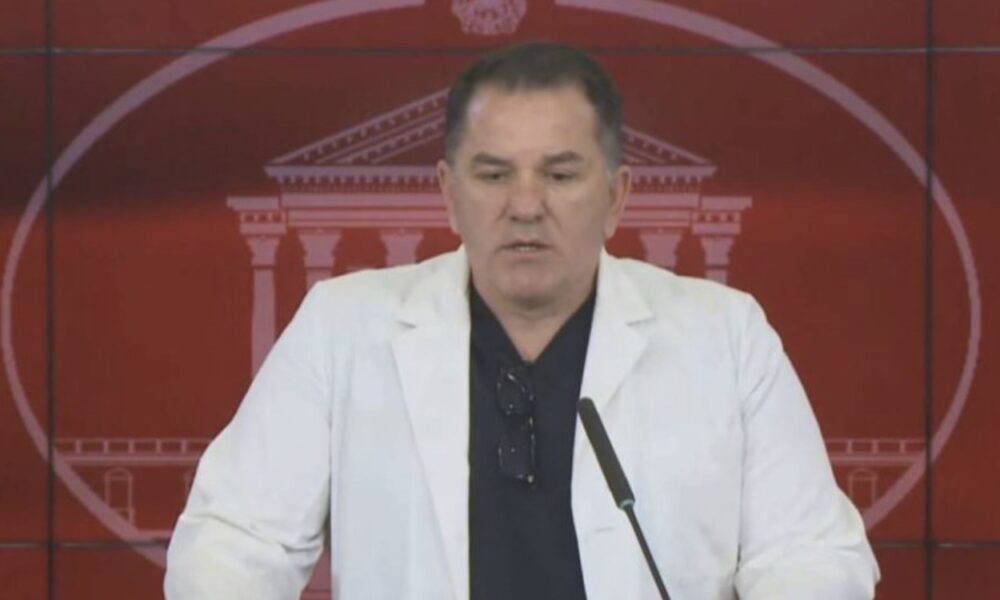 stabile-por-me-rrezik-per-jete-mjeku-merxhanoski-flet-per-gjendjen-shendetesore-te-nxenesit-qe-u-plagos-ne-hasanbeg-te-shkupit