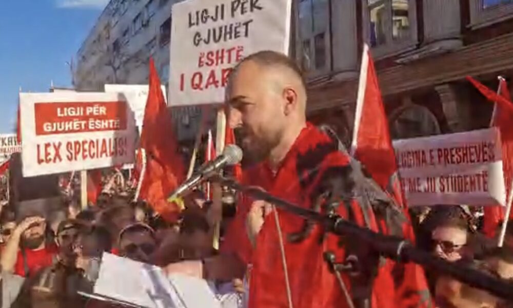 Jon Selimi nga protesta  Gjeneratat ndryshojnë  por idealet nuk shuhen
