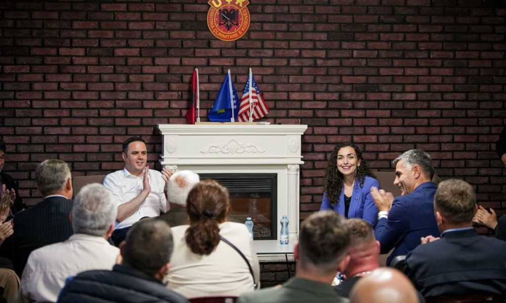 Abdixhiku me Osmanin në Stanoc të Vushtrisë  Po ndiejmë frymë të re  po mbështetet një rrugë tjeter për Kosovën