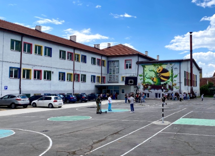 Rritje e regjistrimeve në Tetovë  por migrimi vazhdon të zbrazë shkollat