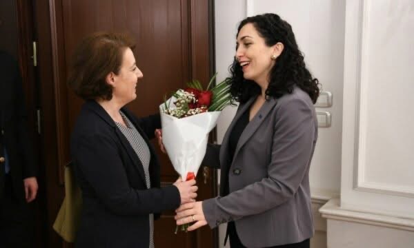  3 probleme më pak   nga Guxo reagojnë pasi Avdyli  Statovci e Reshitaj iu bashkuan Vjosa Osmanit