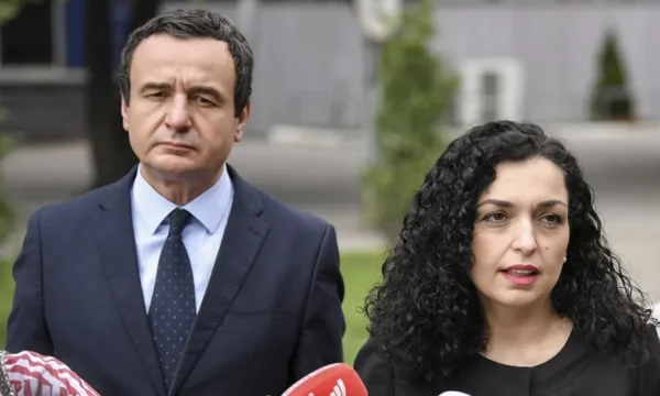   Çfarë ka folur me Vuçiqin e Lajçakun    Kurti s i komenton deklaratat e Osmanit  Duhet të shkojmë 