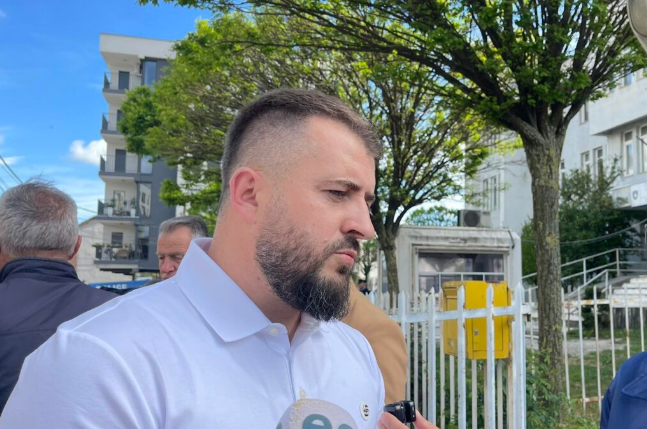 Konfirmohet raportimi i Veriu info  Mërgim Lushtaku  Nuk ka filluar ende intervistimi i Sami Lushtakut  po presim ardhjen e hetuesve nga Prishtina