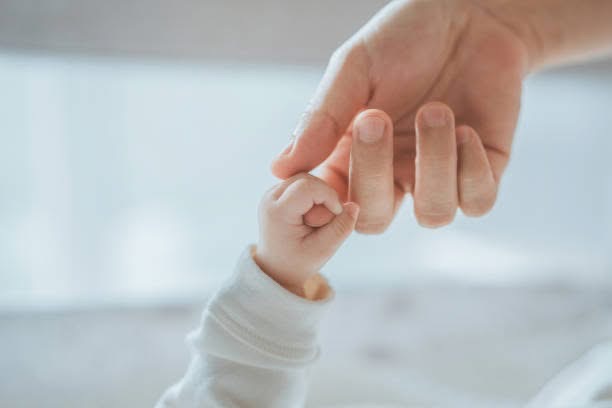 Apel për ndihmë  Hana 2 muajshe e gjysmë ka nevojë urgjente për shërim jashtë vendit  familja kërkon mbështetje
