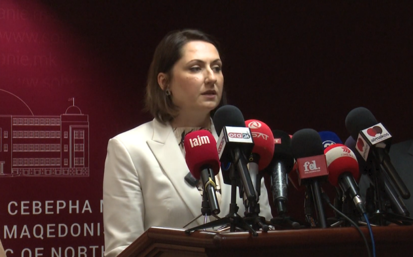 Rina Ajdari  Ligji për përfaqësim të drejtë dje arriti në Kuvend dhe ishte skandaloz