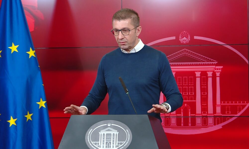 Tubim për Vuçiqin në Kumanovë  Mickoski  Nuk mbështes përzierje të politikave të huaja