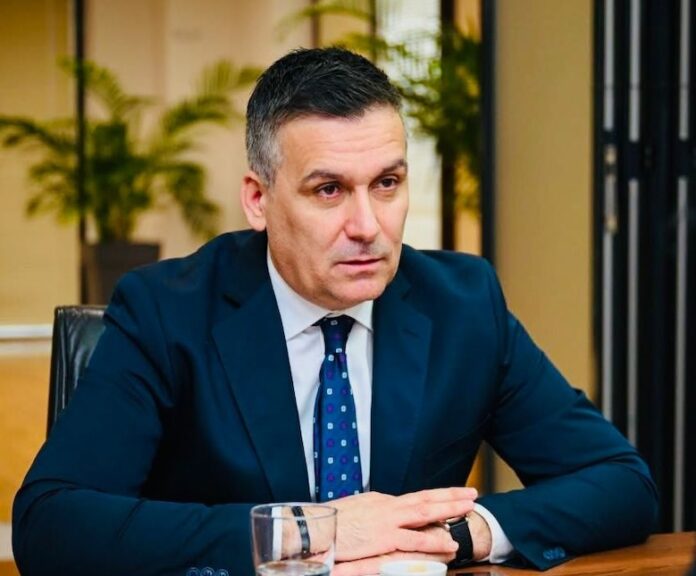 hoxha-deponive-ilegale-po-u-vjen-fundi-qendrat-rajonale-se-shpejti-gati