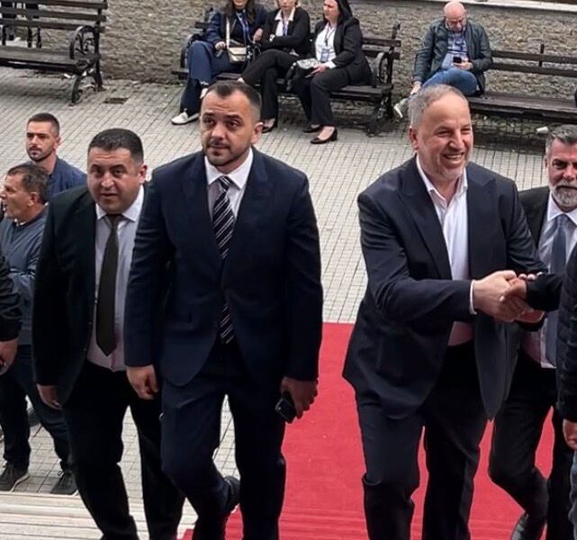 Shkodran Alili rreshtohet me VLEN in  lëvizja që befasoi kongresin