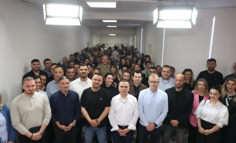 Tetova rrit pagat e administratës komunale me 7  për tre vite