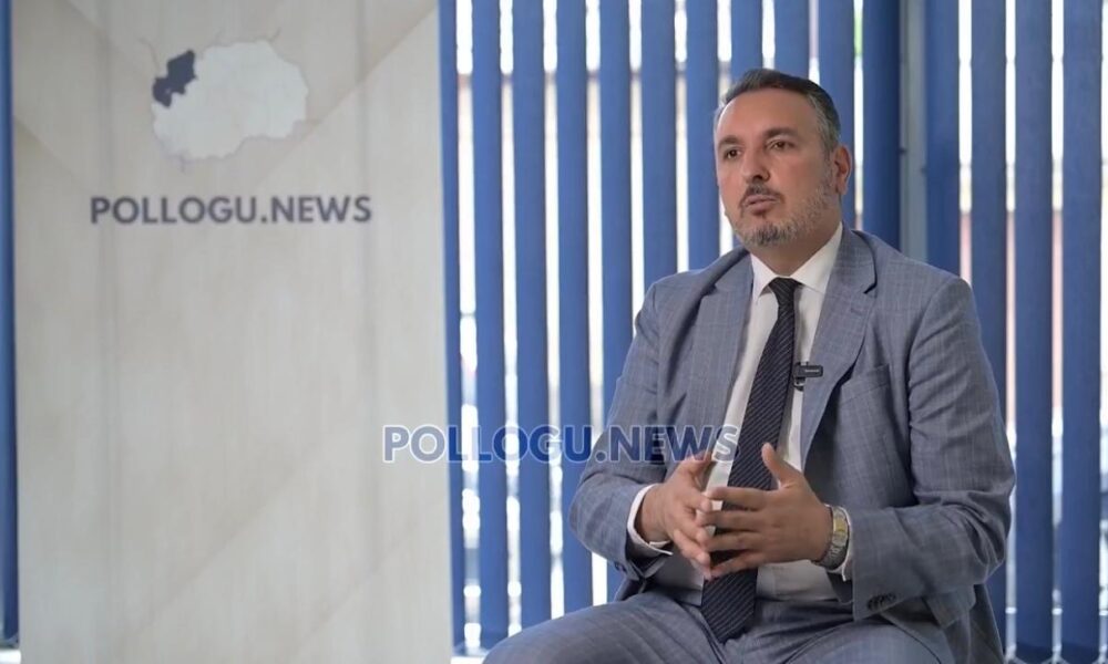 bekim-fazliu-hipokrizi-qe-bdi-manipulon-studentet-8-ministrat-e-tyre-nuk-e-zgjidhen-problemin-per-20-vite