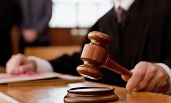 Dallaveret me patent shoferë   Ngritet aktakuzë ndaj 12 personave