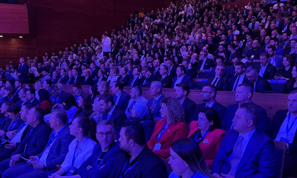 VLEN zgjedhë lidershipin  Mexhiti dhe Kasami marrin timonin partiak