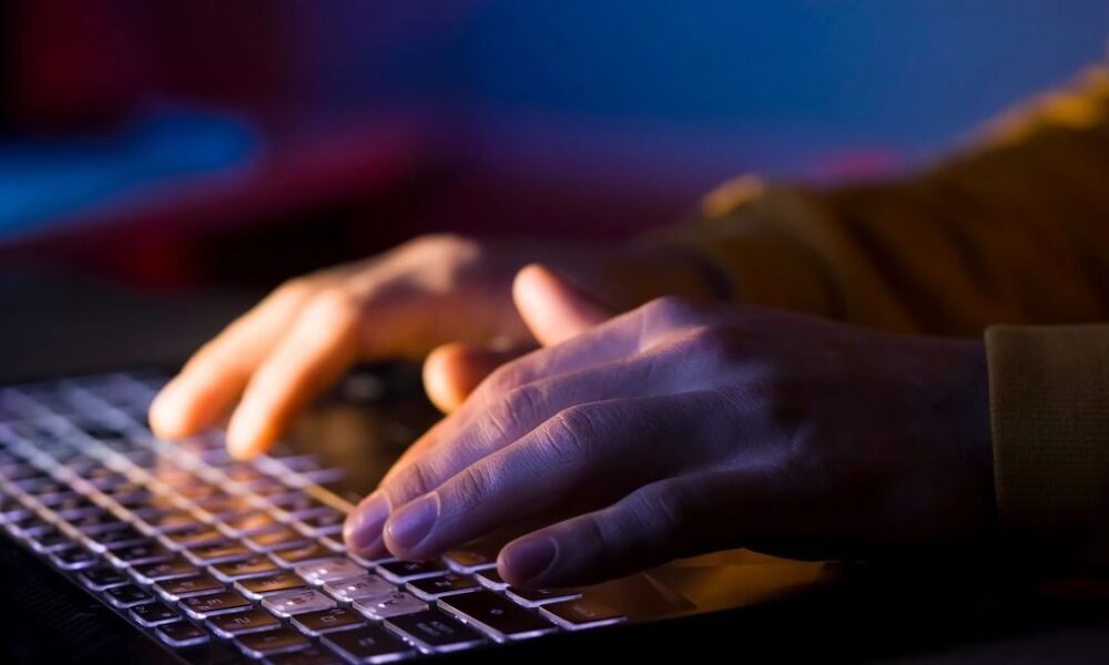 Operacion i madh në Greqi kundër pornografisë me fëmijë  dy të arrestuar dhe tre nën hetim
