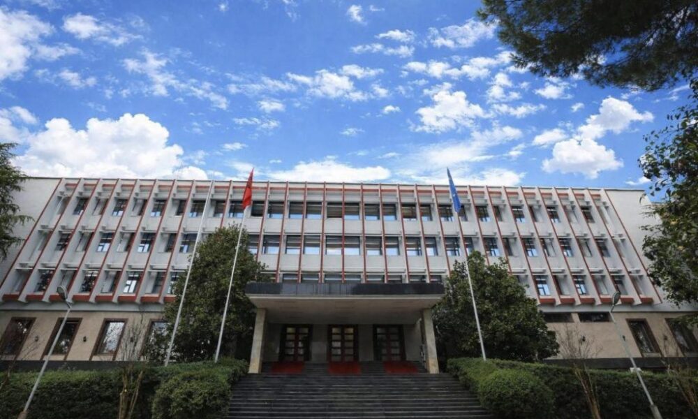 Plagosja e qytetarit grek në protestën e Zvërnecit  reagon Ministria e Jashtme e Shqipërisë  Keqardhje për situatën 