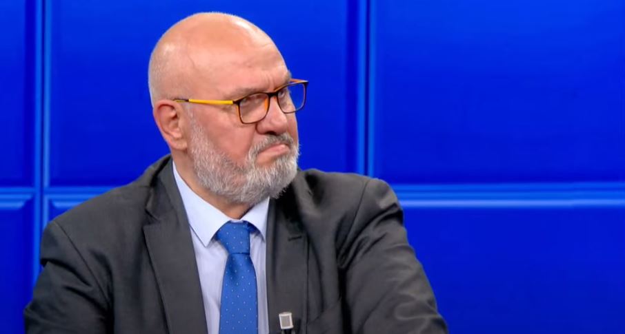  PD pushoi së ekzistuari  u kthye në komedi  Petraj  Neni  Basha  thotë se kush humb zgjedhjet  ikën