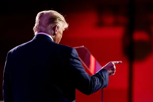 lufta-do-te-riniste-sot-trump-anuluam-sulmin-irani-nuk-do-kete-arme-berthamore