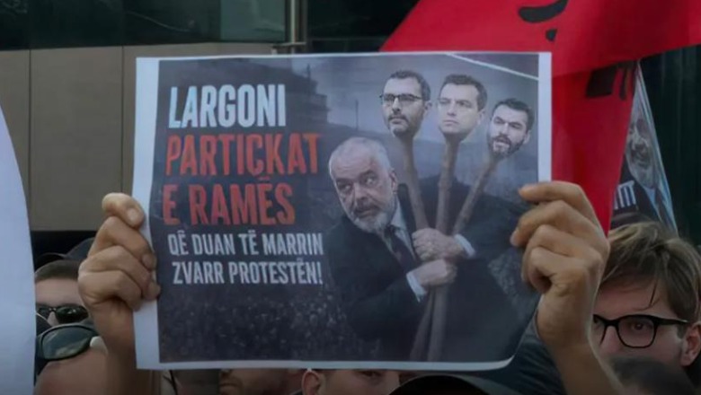 larg-partickat-e-rames-qe-duan-te-marrin-zvarre-protesten-qori-shehaj-e-lapaj-te-padeshiruar-ne-tubimin-per-zvernecin