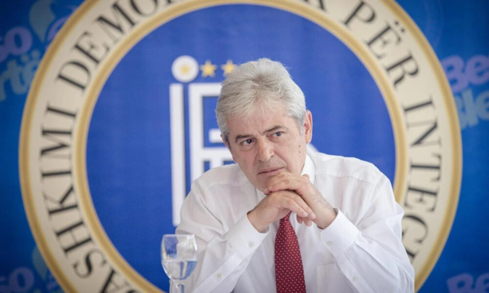 Ali Ahmeti  Kurtit  Me çështje të larë me gjak nuk bëhet majtap  po dëmtohen të arriturat e Marrëveshjes së Ohrit