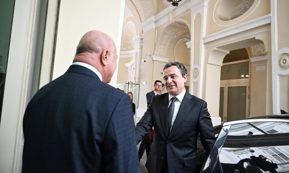 takimi-me-kancelarin-austriak-ne-vjene-kurti-i-flet-per-anetaresimin-e-kosoves-ne-kie-si-prioritet
