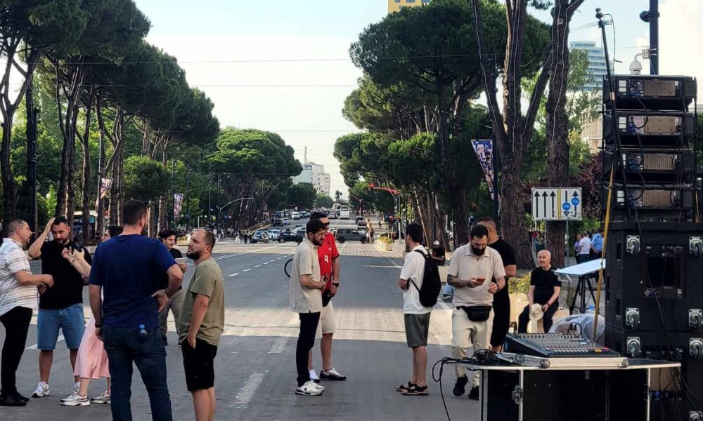  Kush po financon protestën dhe kush po përfiton prej saj    plas sërish sherri mes organizatorëve
