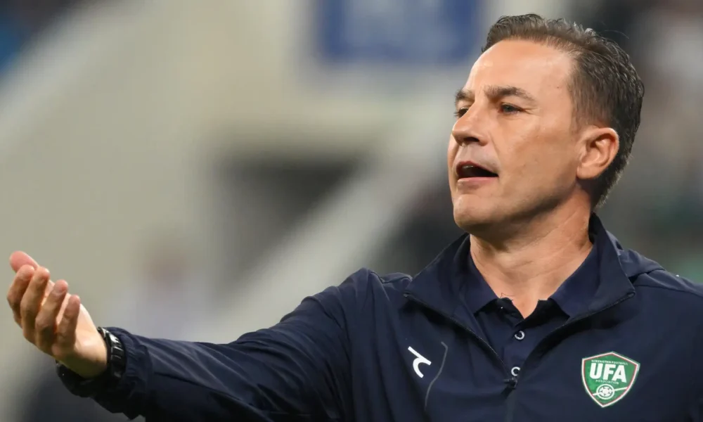 VIDEO  Legjendës italiane të futbollit i ndodh e papritura para miqësores Uzbekistan Holandë  ndalohet nga sigurimi në SHBA dhe 