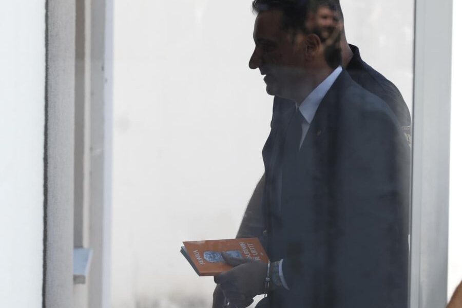 Veliaj përplaset me avokatin e Ols Dados në seancë  Një prokuror s mund të shkatërrojë jetën e kujtdo pa përgjegjësi