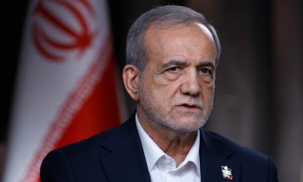 Presidenti i Iranit do të vizitojë Pakistanin nesër  thonë mediat iraniane