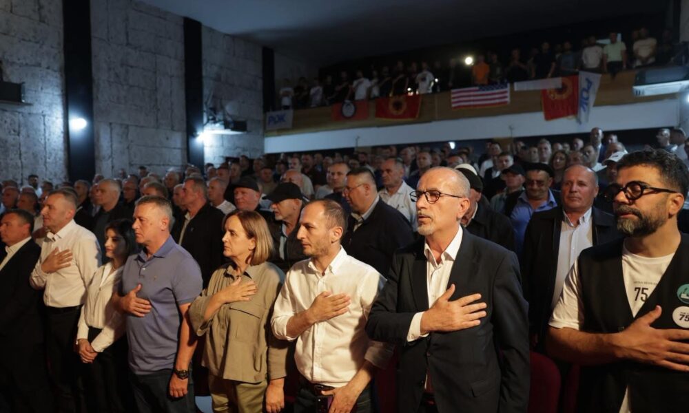 Bekim Haxhiu  Llapi është ngritur në këmbë për me ndal krizën