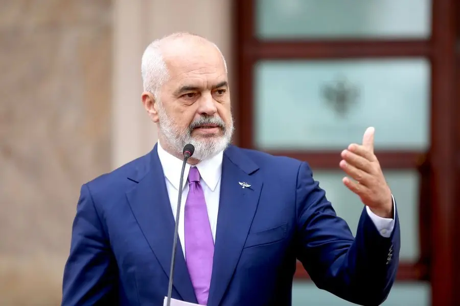  Përzierje e hatashme   Rama thotë se në protestë po shkojnë njerëz nga Kosova  Maqedonia e ndërkombëtarë për  të shpëtuar Shqipërinë 