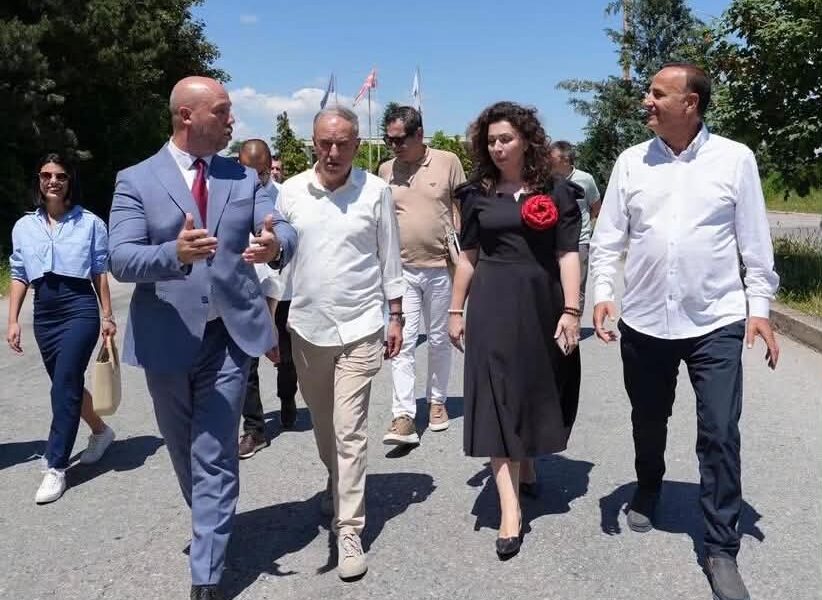 Zv ministri Iseni në kaliminkufitar  Qafë Thanë   Në fokus vendosja e sistemit  One Stop Shop 