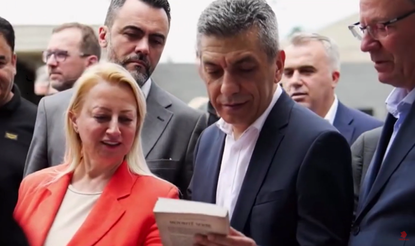 mexhiti-paralajmeroi-ndertimin-e-nje-biblioteke-mbi-sheshin-skenderbeu