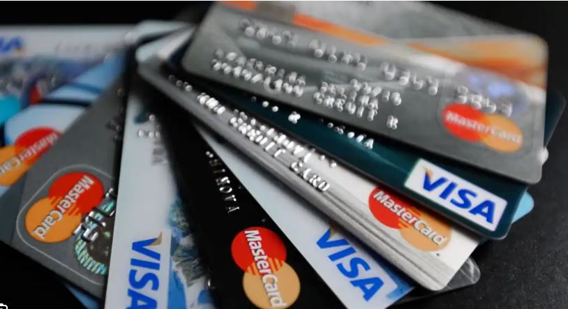 aksion-kunder-mashtrimeve-kibernetike-zbulohet-skema-me-sms-te-rreme-bankare-dy-te-arrestuar-ne-prishtine