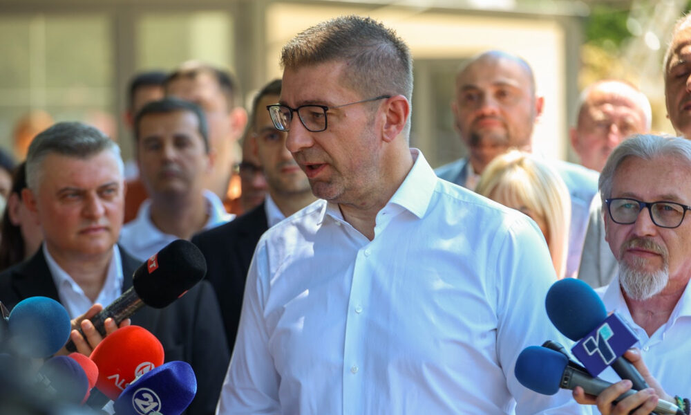 nga-e-hena-dizeli-me-lire-per-7-denare-dhe-benzina-per-4-denare-paralajmeron-mickoski