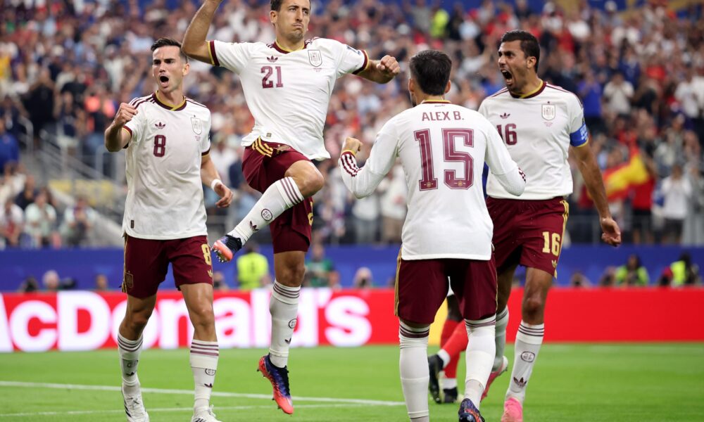 Spanja gjunjëzon Francën e Mbappes në Dallas dhe bëhet finalistja e parë e Botërorit