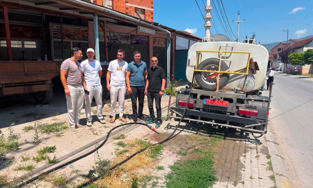 NPK ja e Tetovës dhe Këshilli Komunal në terren në Çajlë  sigurojnë ujë të pijshëm për banorët