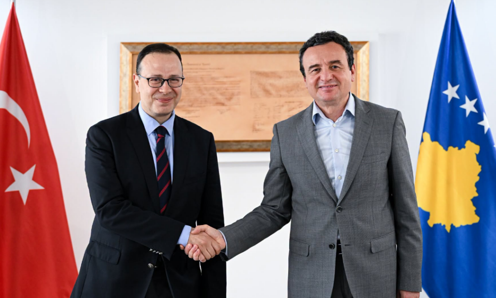 kurti-takohet-me-ambasadorin-turk-turqia-nje-prej-shteteve-qe-kosova-bashkepunon-shume-ne-mbrojtje-e-tregti