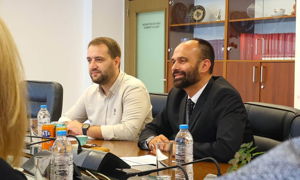 Jeton Shasivari merr zyrtarisht detyrën e ministrit të Drejtësisë