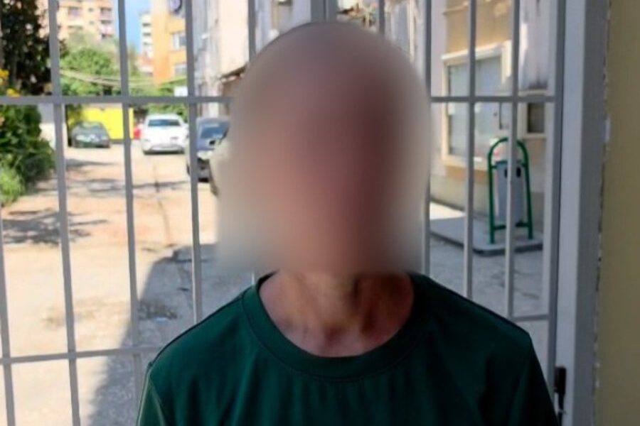 Konflikti në Fier  flet nëna e 15 vjeçares  Vajza u bullizua  nuk mori ndihmë nga shkolla