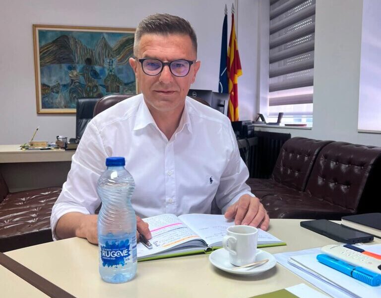 Shabani me ujë  Rugova  në tavolinë  Prioritet mbetet kujdesi për ushtrinë