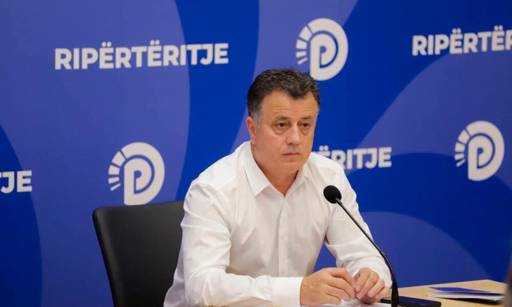 flamur-noka-reagon-per-ndalimin-e-deputeteve-te-vlen-it-turp-shteteror-dhe-antishqiptari