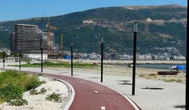Rama publikon pamjet nga Lungomare 4  Punimet në Plazhin e Vjetër të Vlorës drejt përfundimit