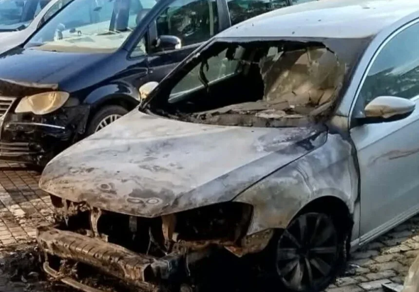 Mbrëmë është djegur vetura që përdorte një gjykatës i njohur