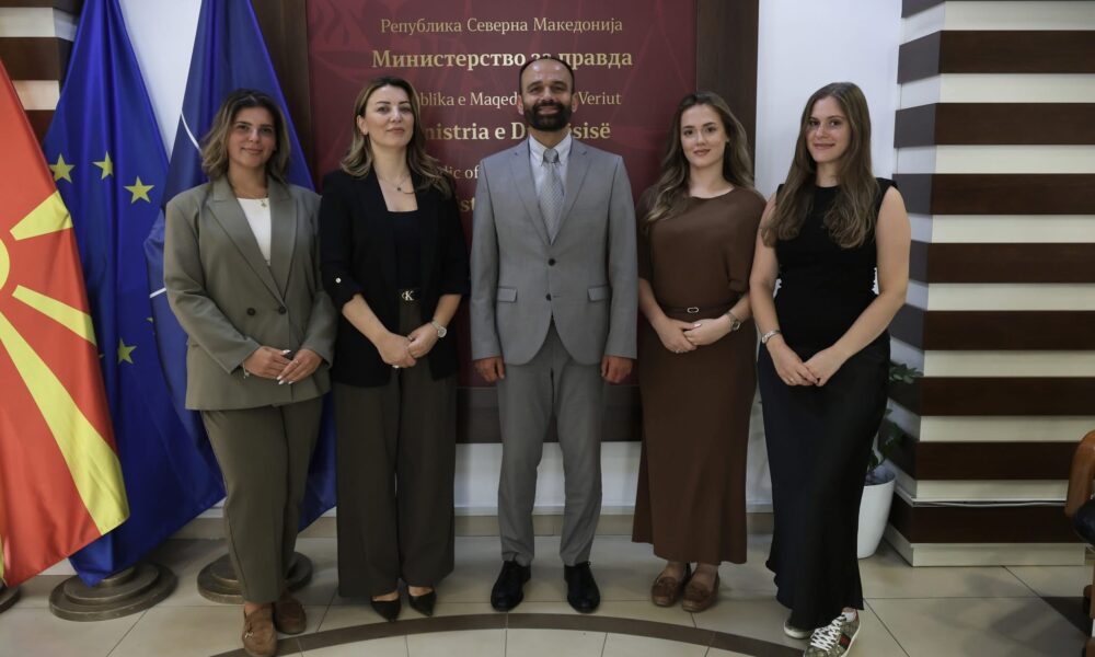 Pas dy vitesh  studentët shqiptarë të juridikut priten në Ministrinë e Drejtësisë